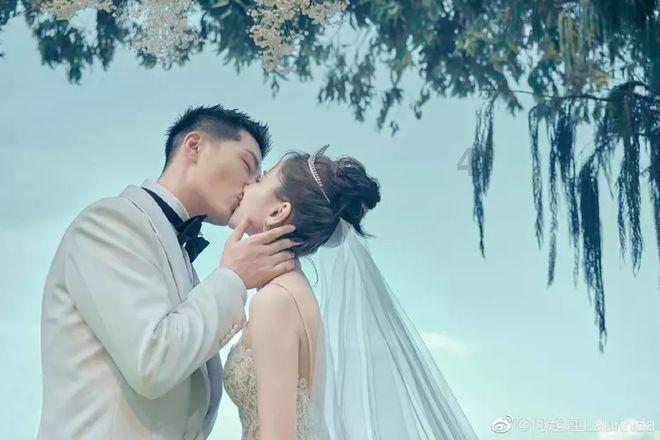 脸颊毛孔粗大有黑头怎么办游戏画面