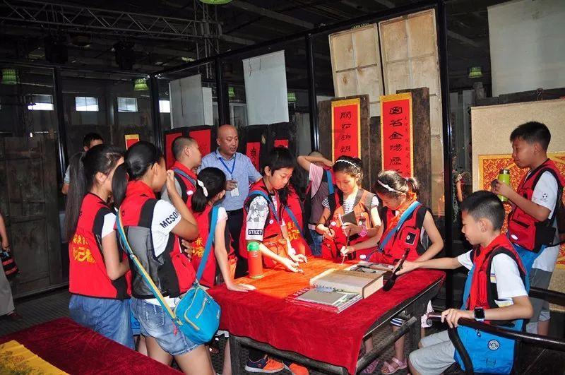 武汉那里有教爵士舞，是适合上班人，没有舞蹈基础的游戏画面