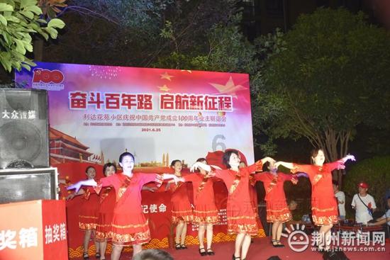 漆黑的森林逃脱