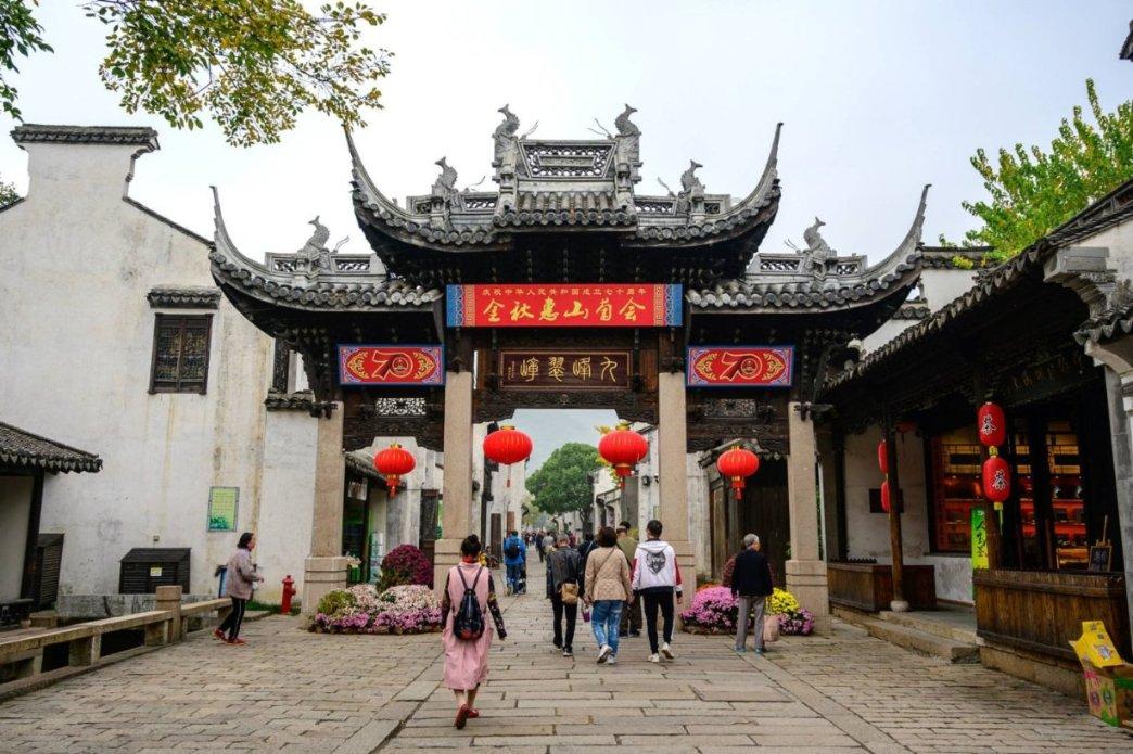 《潜水员戴夫》寻找鲛人族石板任务怎么做?