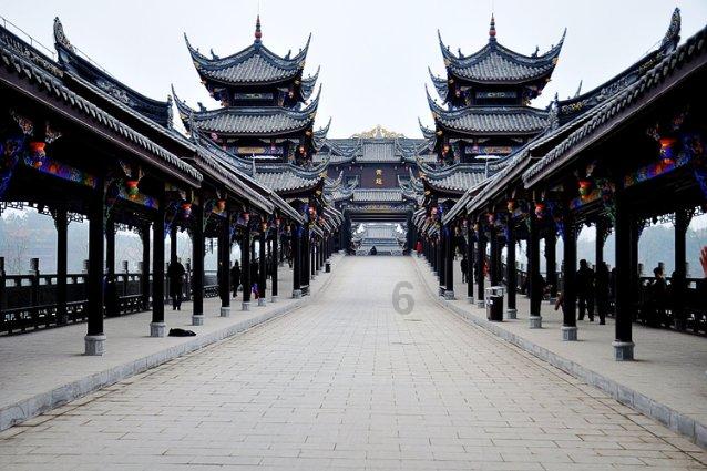 肖战究竟是怎么火起来的呢？他为什么能拥有如此高的人气？